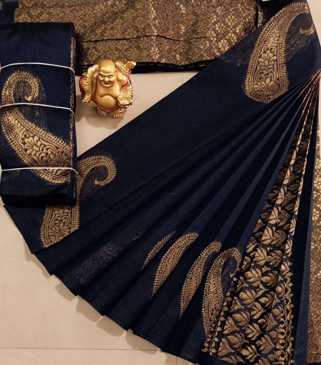 Soft Silk Saree with Paisley Zari Motifs